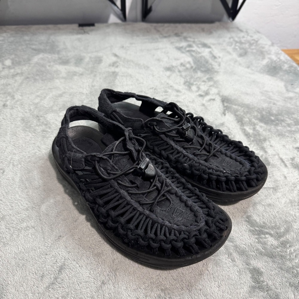 KEEN Uneek Black Cord Sandals Womens 9 Mens 7.5 Hiking Water Shoes 1014099
